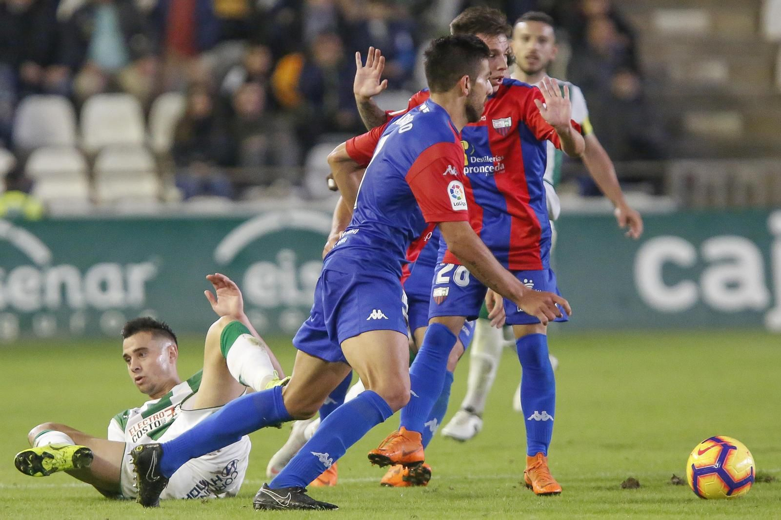 El Córdoba CF-Extremadura, en imágenes