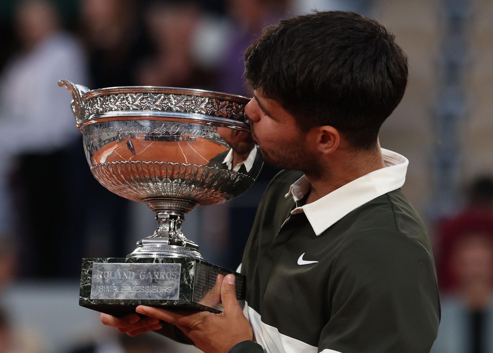 Las fotos de la celebración de la victoria de Carlos Alcaraz en Roland Garros
