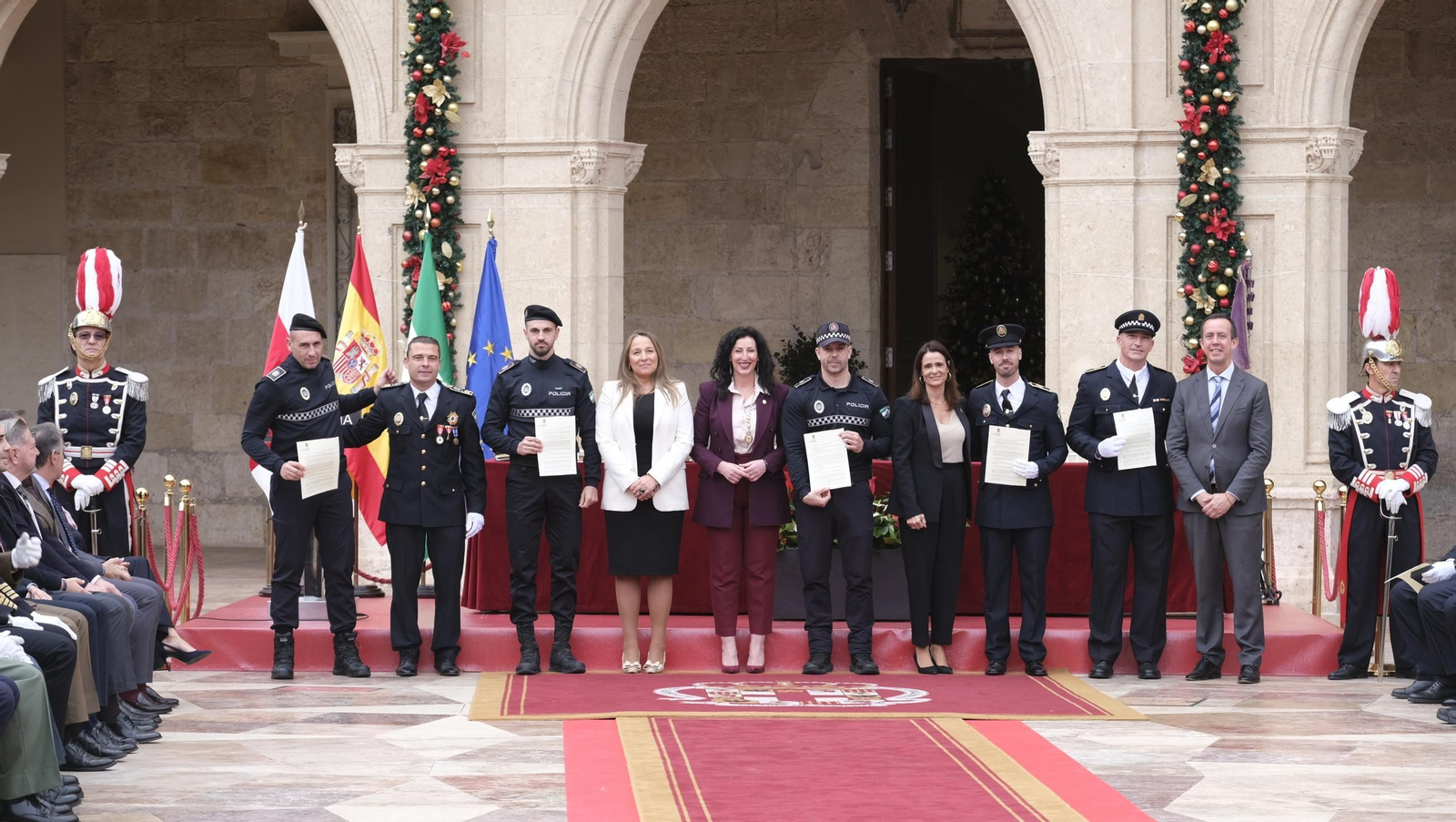La Policía Local de Almería celebra su patrón San Esteban, en imágenes