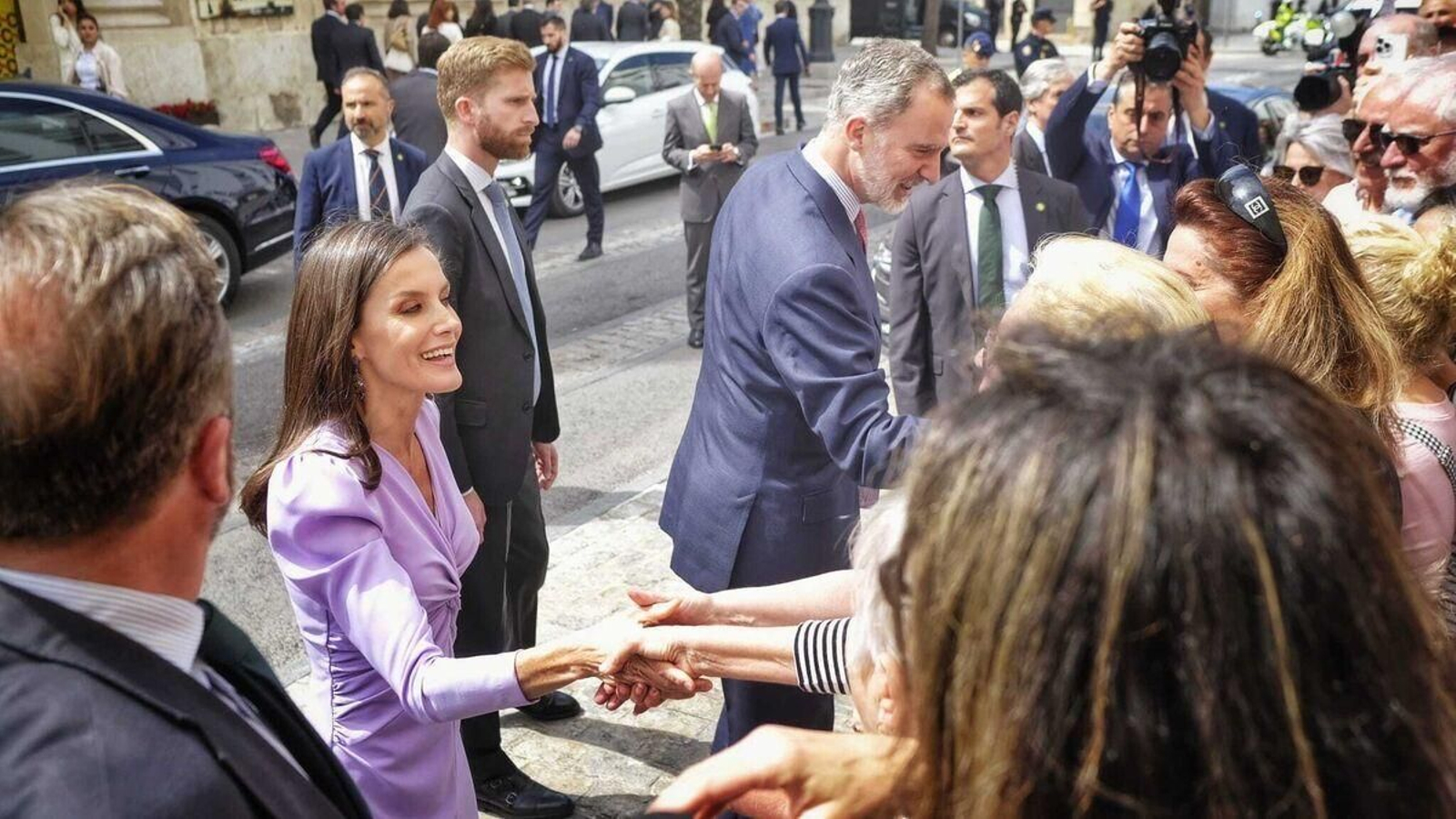 Los Reyes en Cádiz con motivo de la inauguración del Congreso de la Lengua
