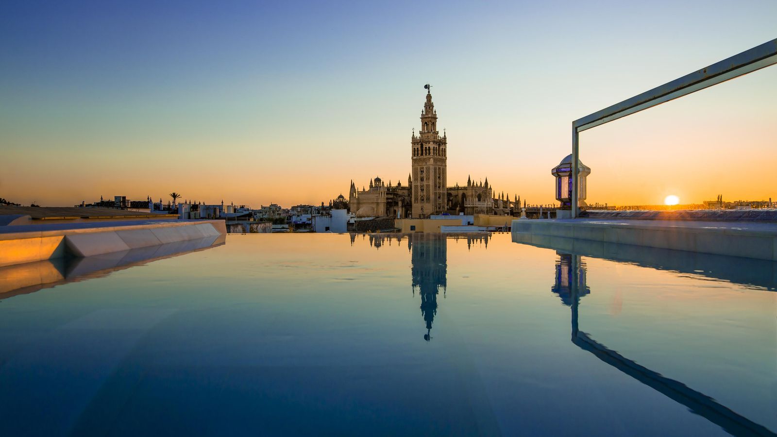 Vistas desde la azotea de Aire Ancient Baths Sevilla.