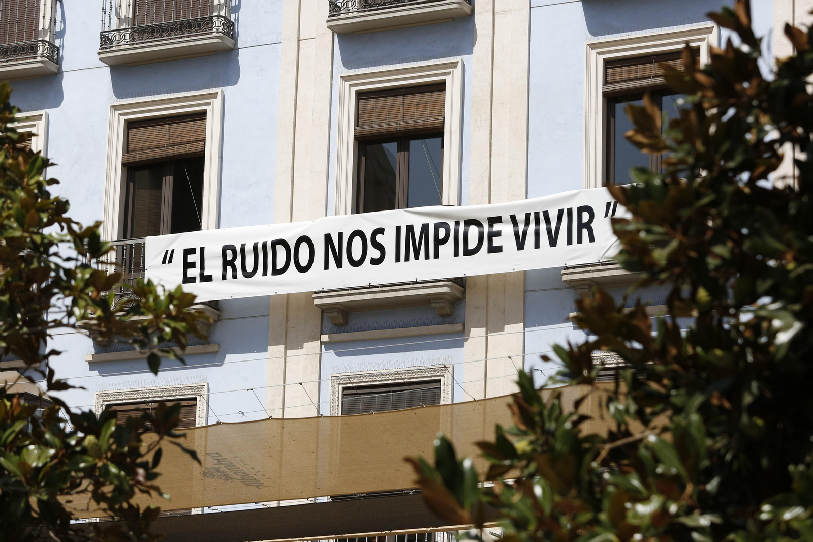 Los vecinos de determinadas zonas del Centro se quejan del ruido que sufren a diario. Los vecinos de determinadas zonas del Centro se quejan del ruido que sufren a diario.