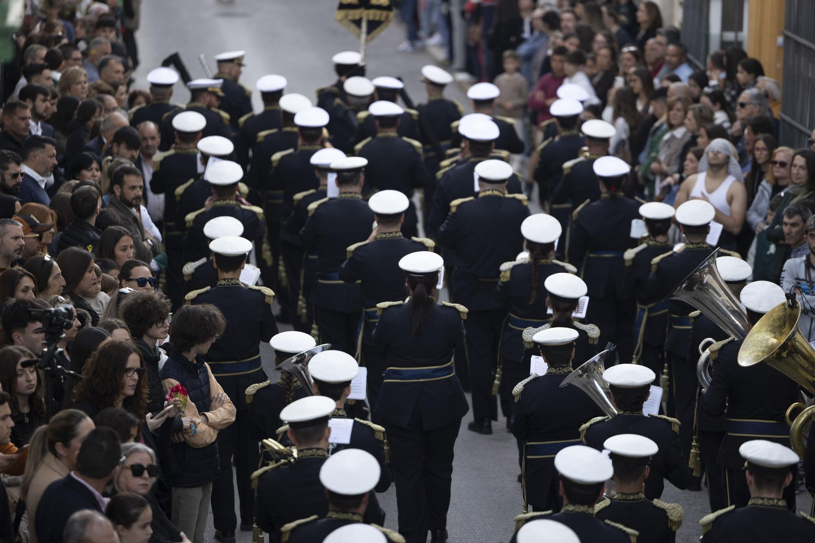 Imágenes de la salida de Vera Cruz en la Semana Santa de El Puerto 2025