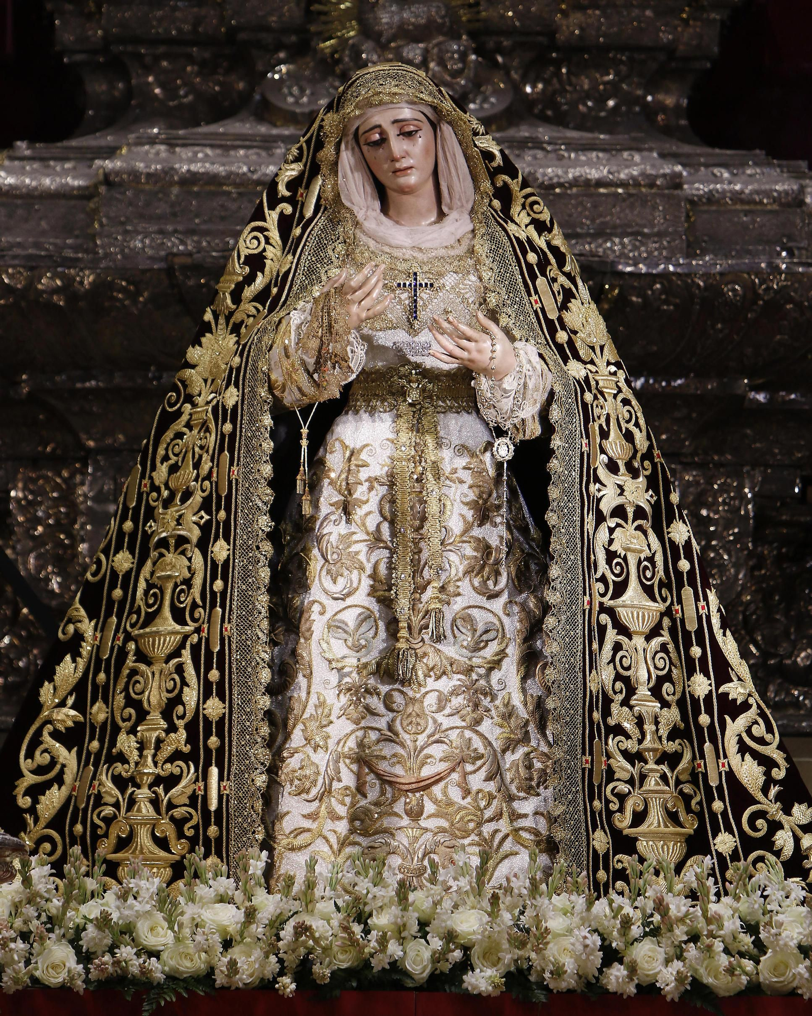 Imágenes de la Coronación de la Virgen de al Victoria y de su regreso a tu templo