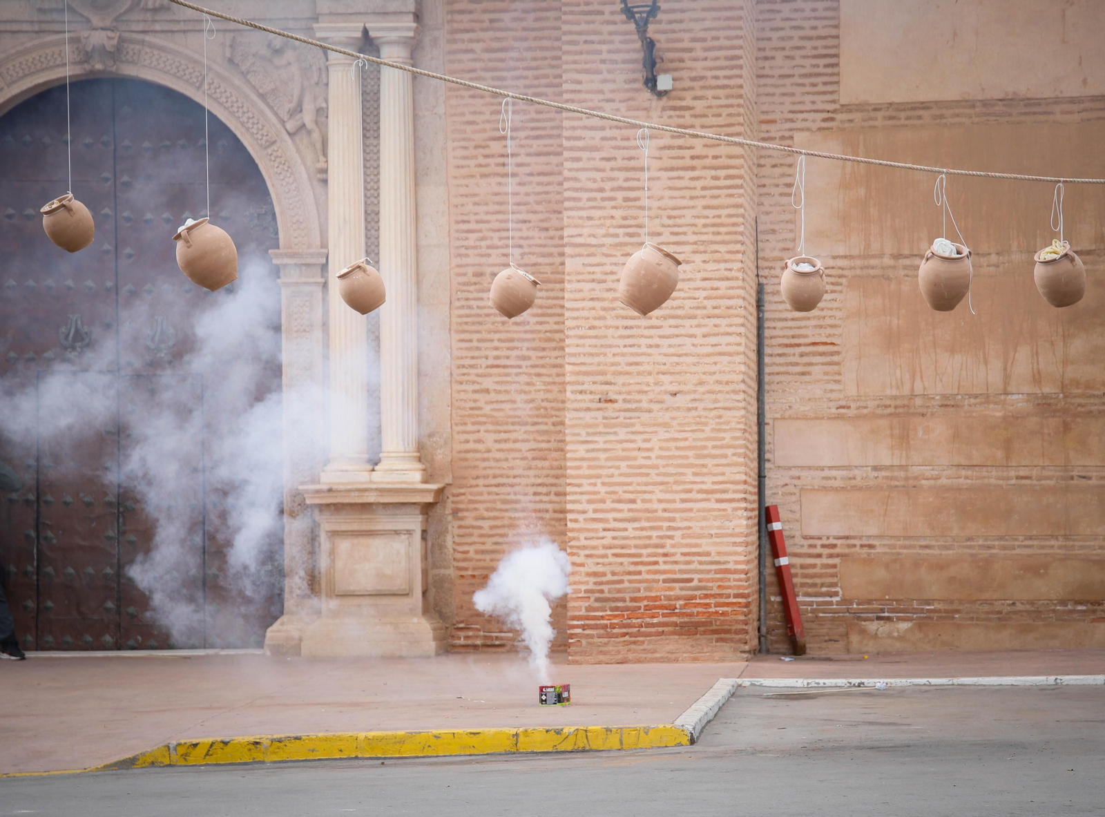 Las mejores imágenes del cierre de fiestas en Fiñana con "Las Ollas"