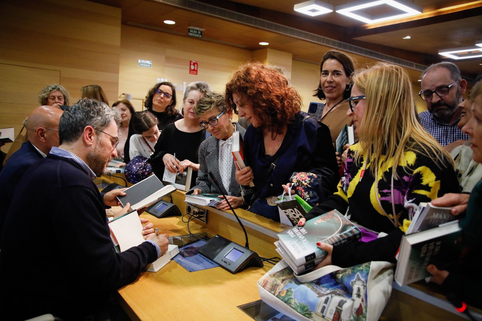 ¿Has estado en la presentación del libro de Máximo Huerta? Entra en la galería y buscate