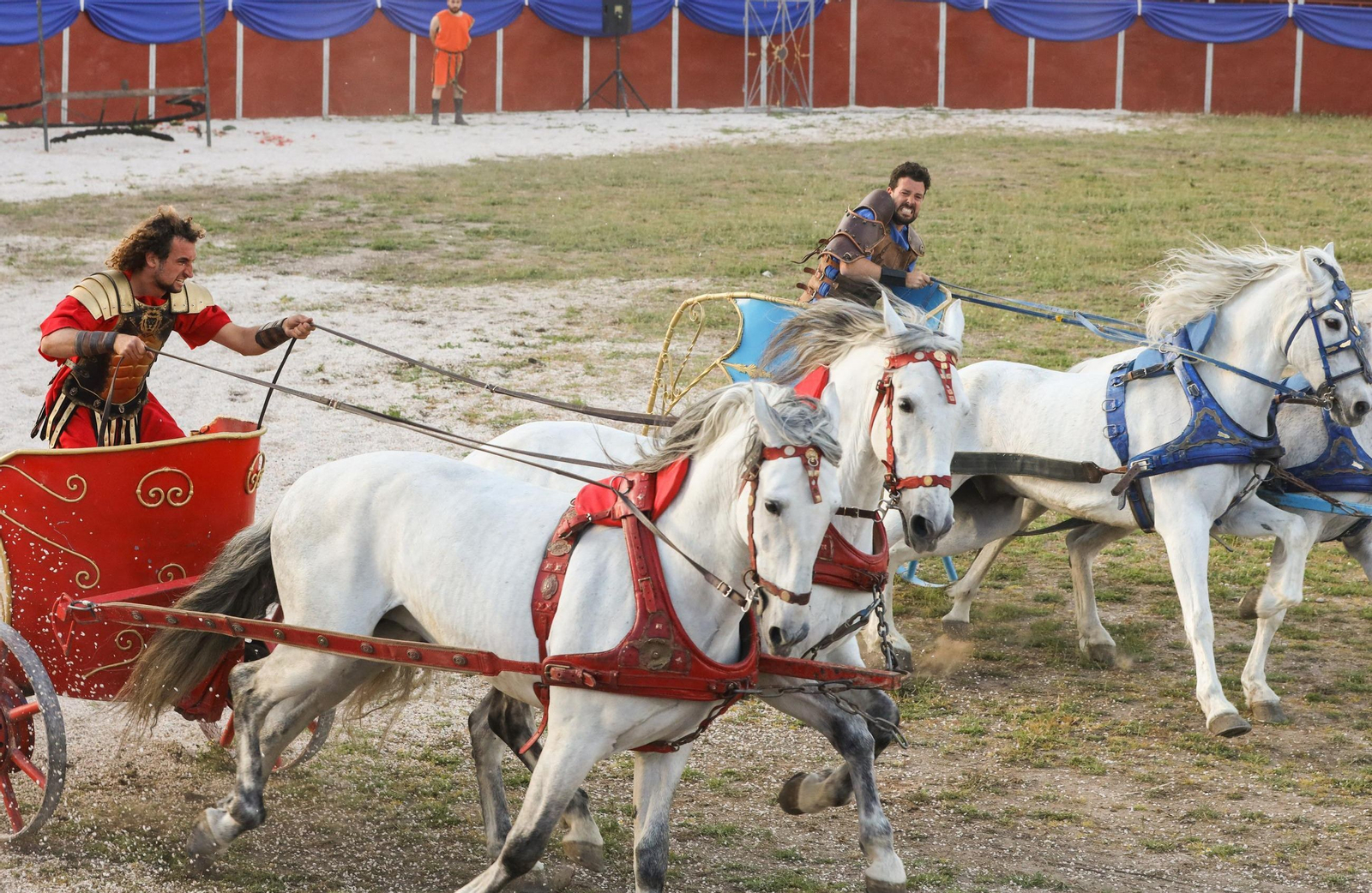 Las carreras de cuádrigas es uno de los clásicos de este circo romano que se recrea en Linares.