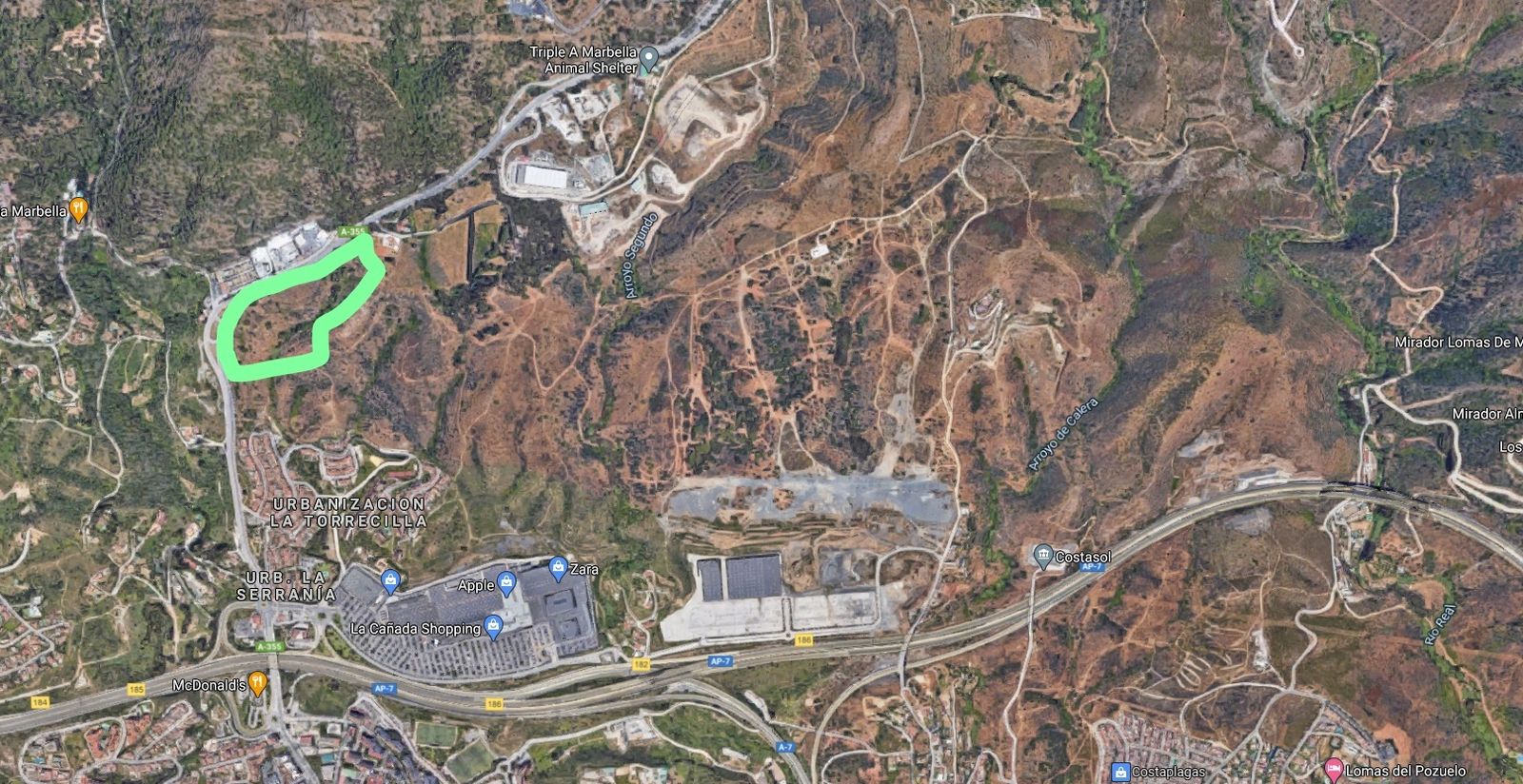 Vista general de la parcela cedida para construir el futuro Palacio de la Justicia de Marbella.