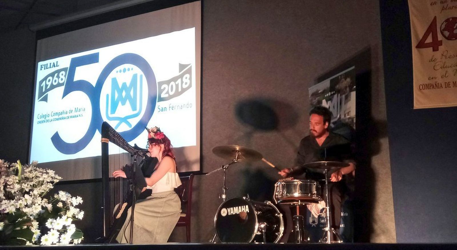 Concierto de arpa que acompañó la conmemoración