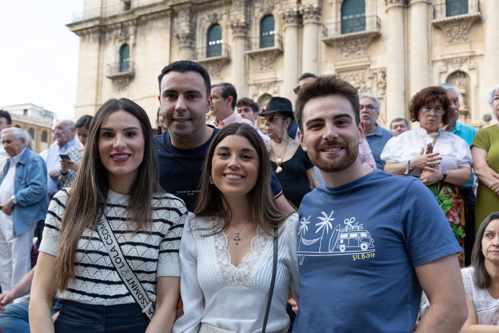 Así ha procesionado la Virgen de la Capilla por Jaén en su día grande.