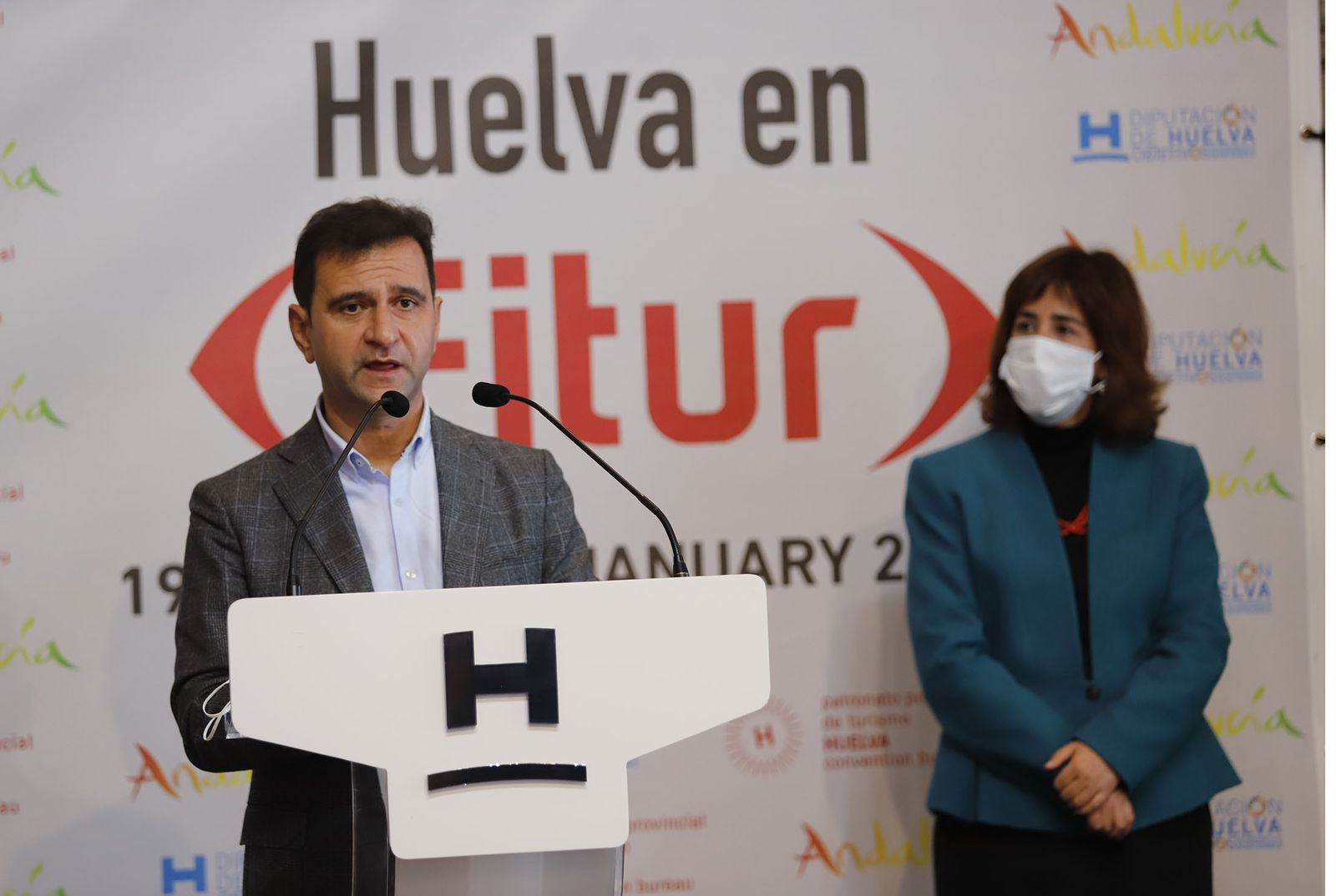 Imágenes de la presentación "Huelva en Fitur" en el foro Iberoamericano de la Rábida