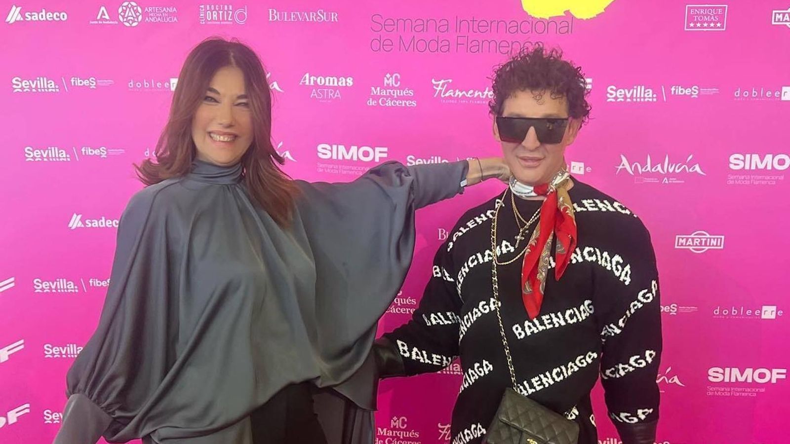 Cristo Báñez junto a la modelo y empresaria Raquel Revuelta