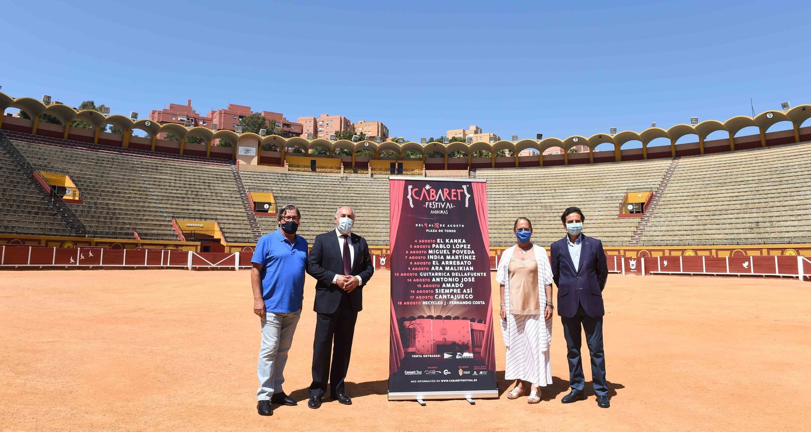 Presentación del Cabaret Festival en la plaza de Las Palomas