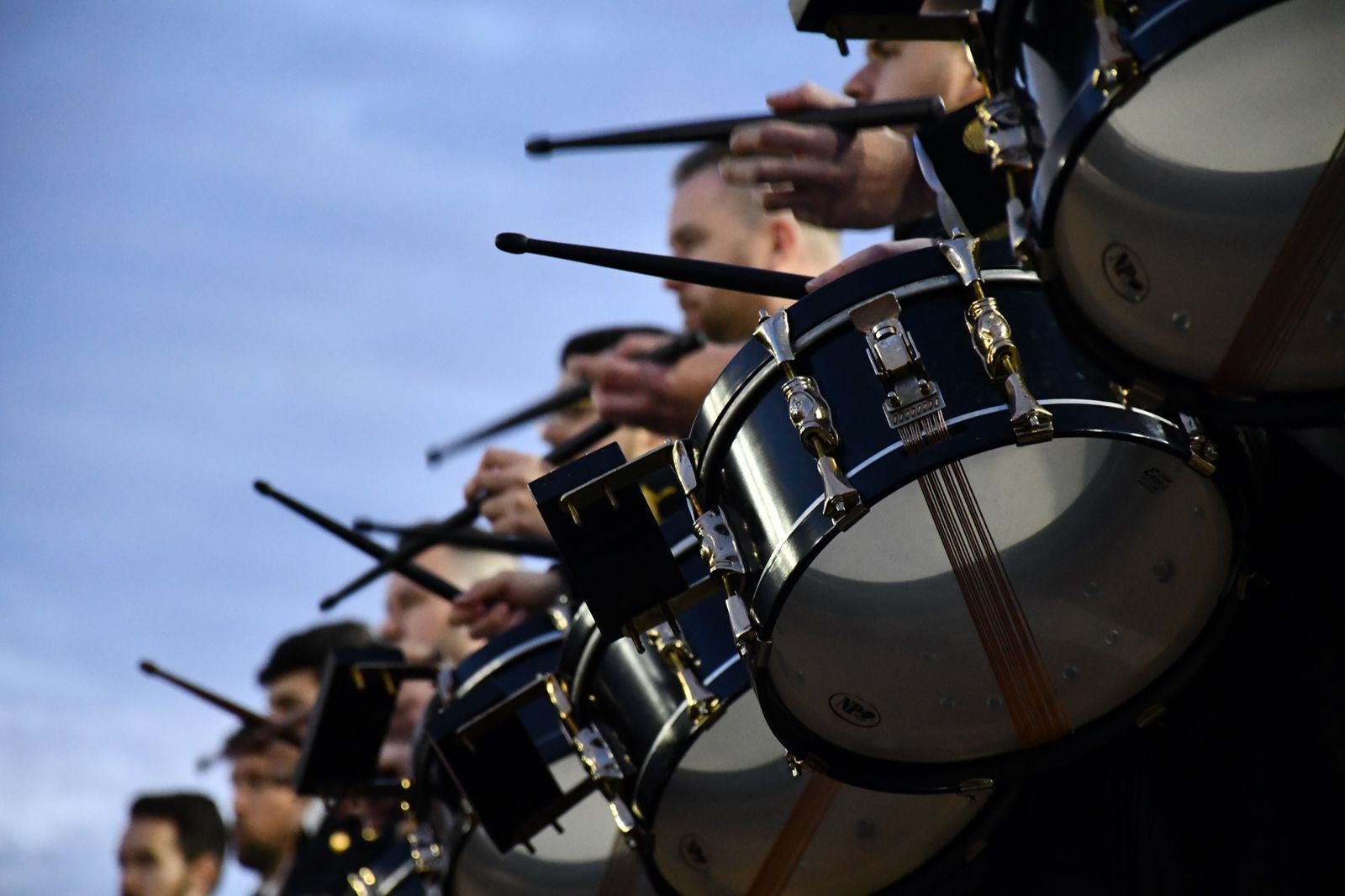 Un concierto de marchas procesionales llena Plaza de las Constituciones de San Roque