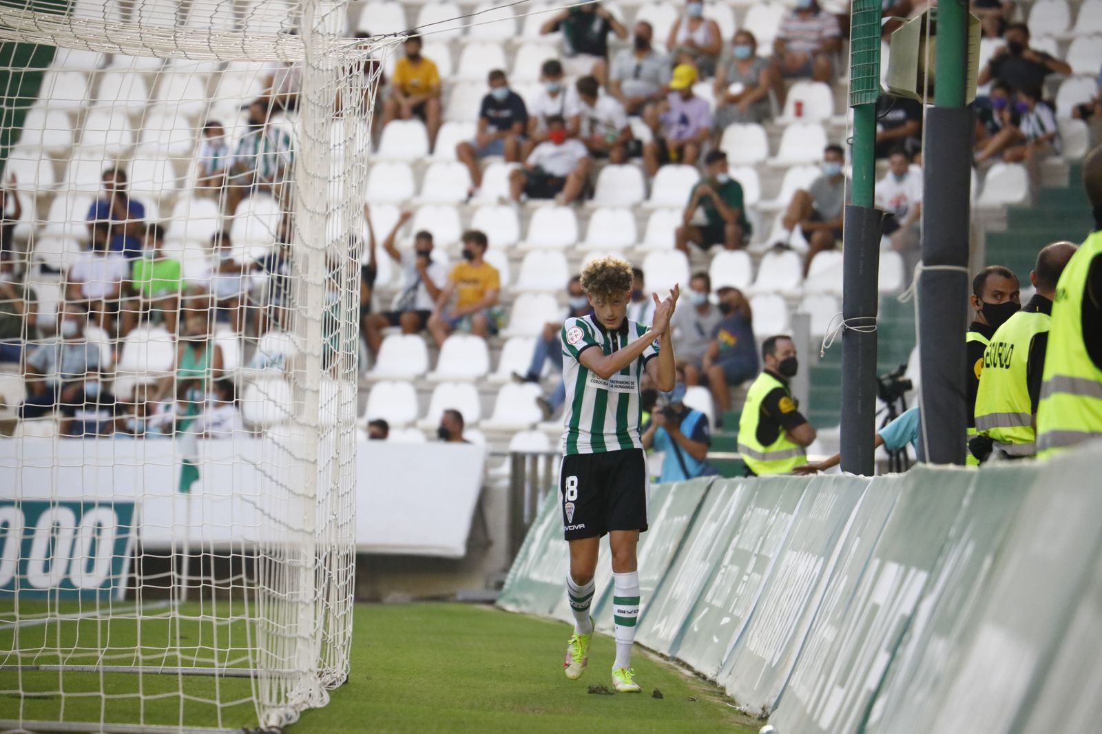 La victoria del Córdoba CF ante el Cádiz B, en imágenes