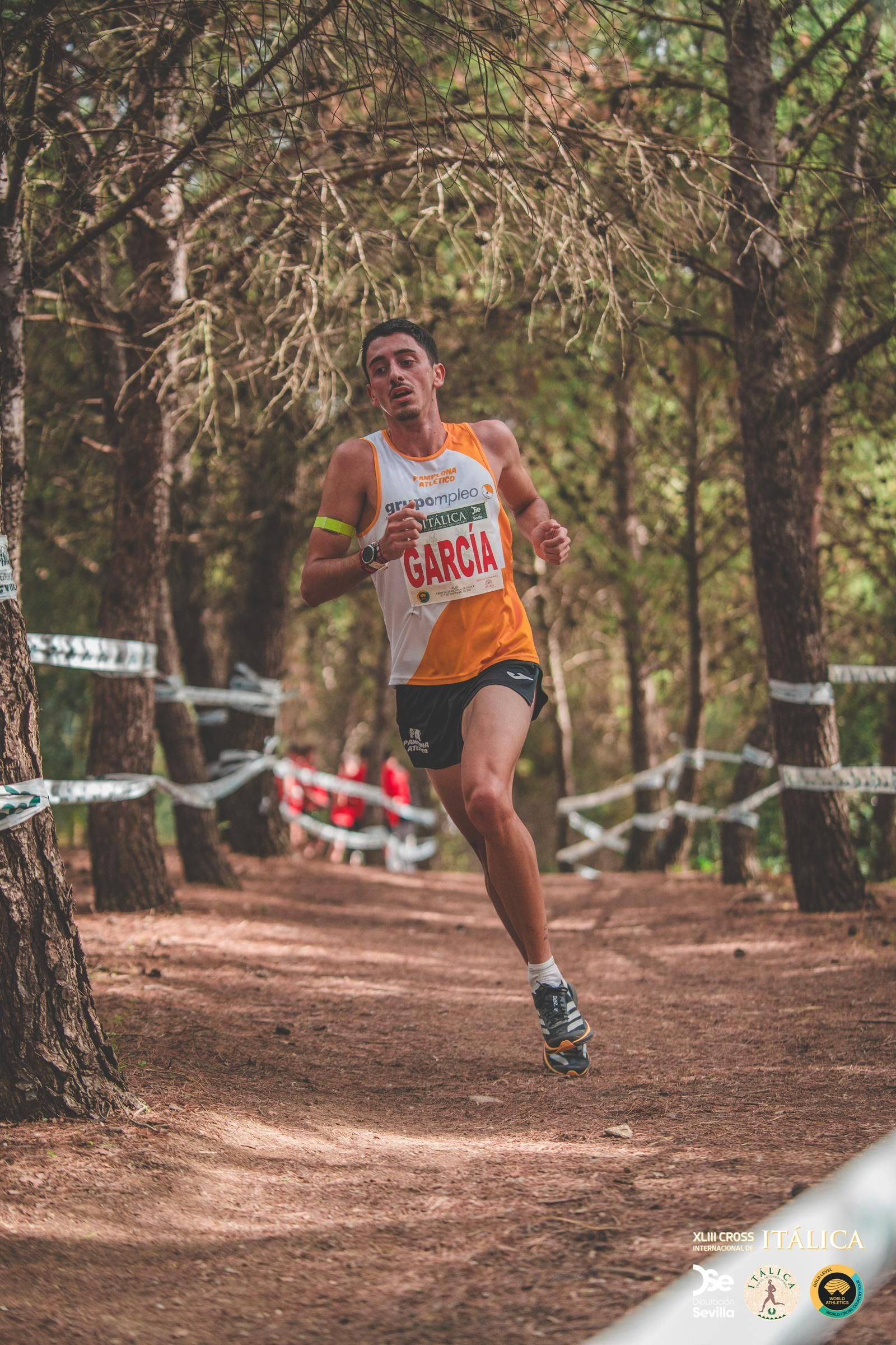 Búscate en las fotos del Cross de Itálica 2025 | 12