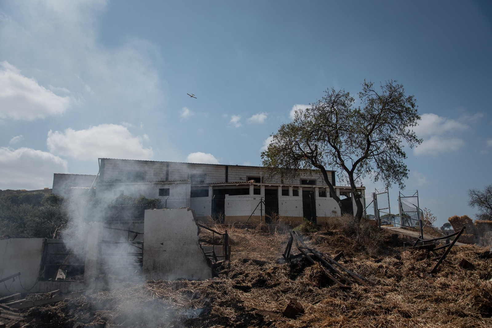 Imágenes de los destrozos causados por el incendio de Lucena del Puerto