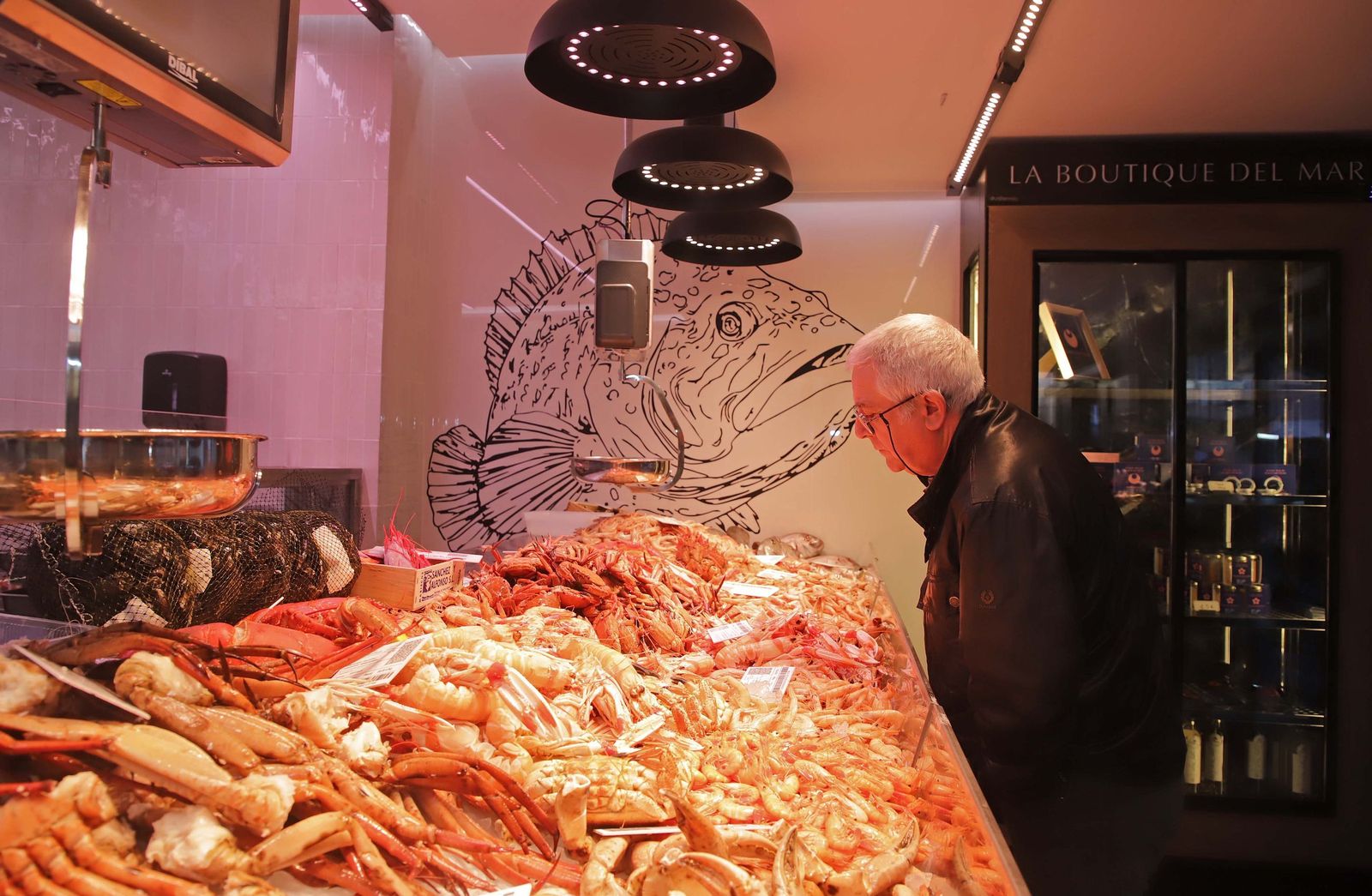 Fotos de las últimas compras para la cena de Nochebuena en Algeciras