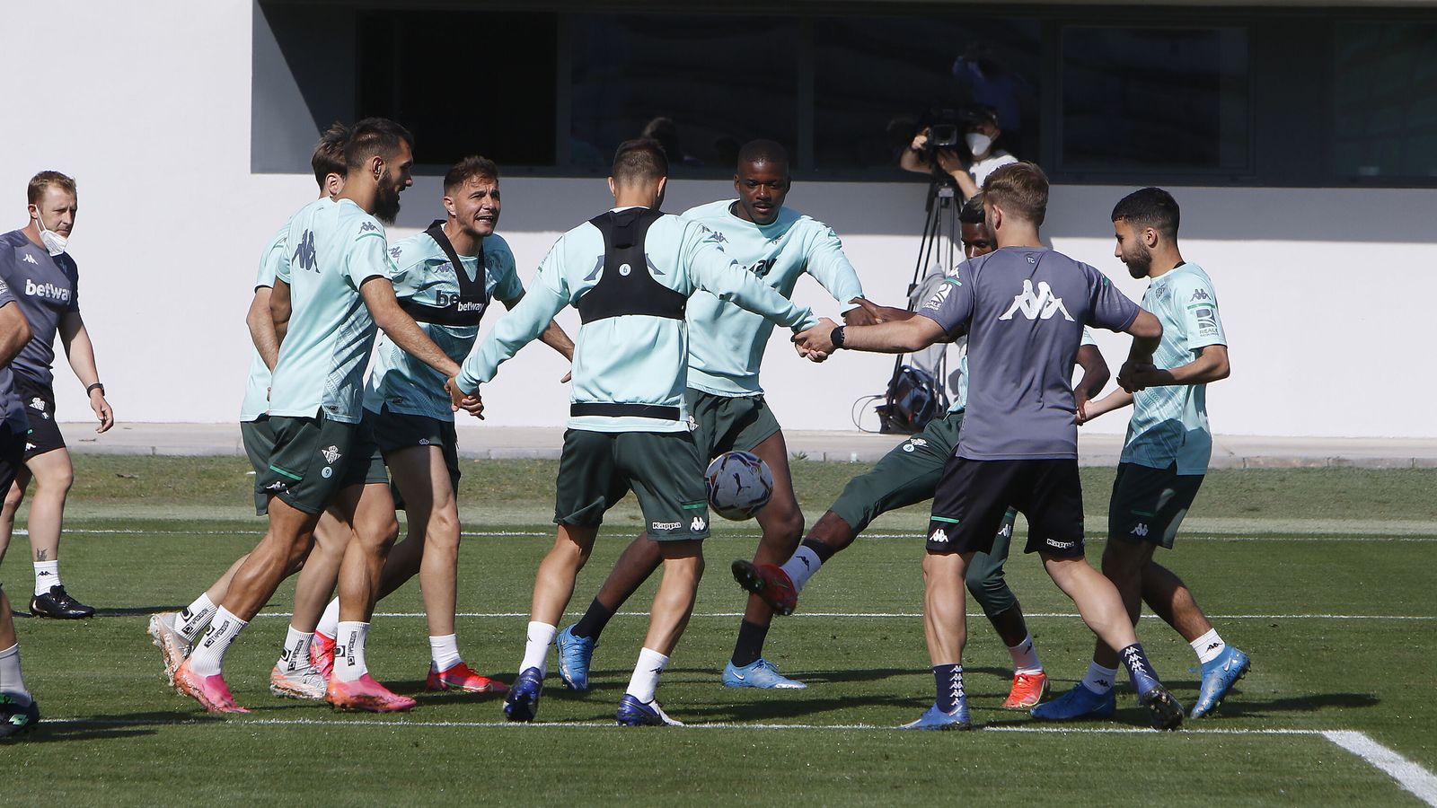 Los jugadores del Betis, en un entrenamiento.