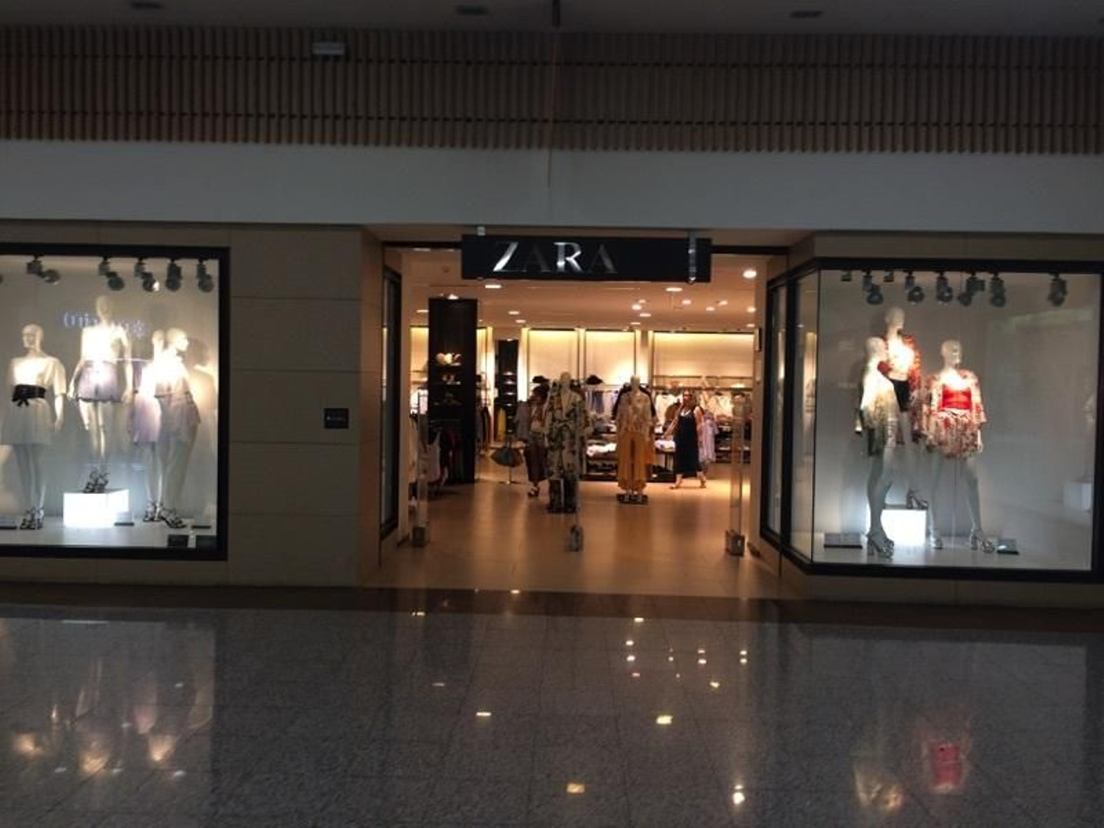 La tienda Zara en el centro comercial Gran Sur.