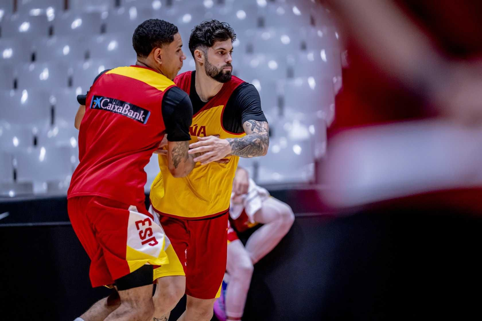 España se entrena en el Olímpic de Badalona con Alberto Díaz de espectador