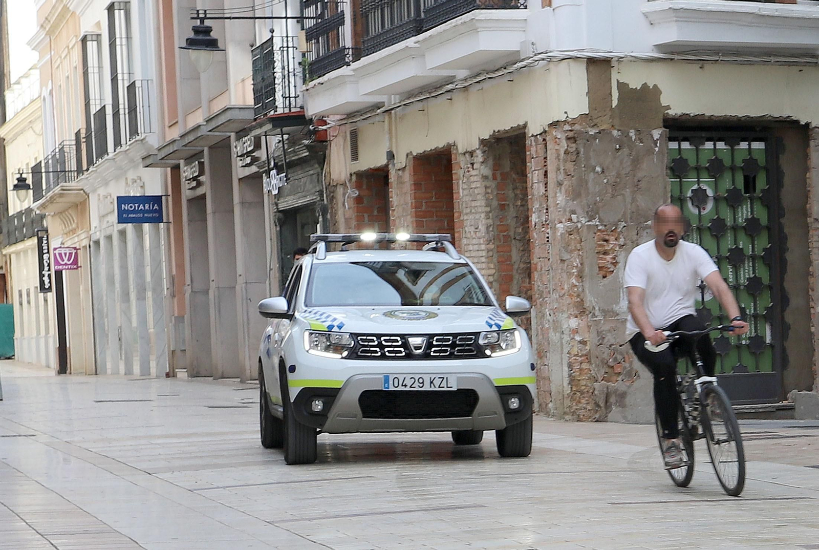 Persecución a un ciclista con el estado de alarma en Huelva