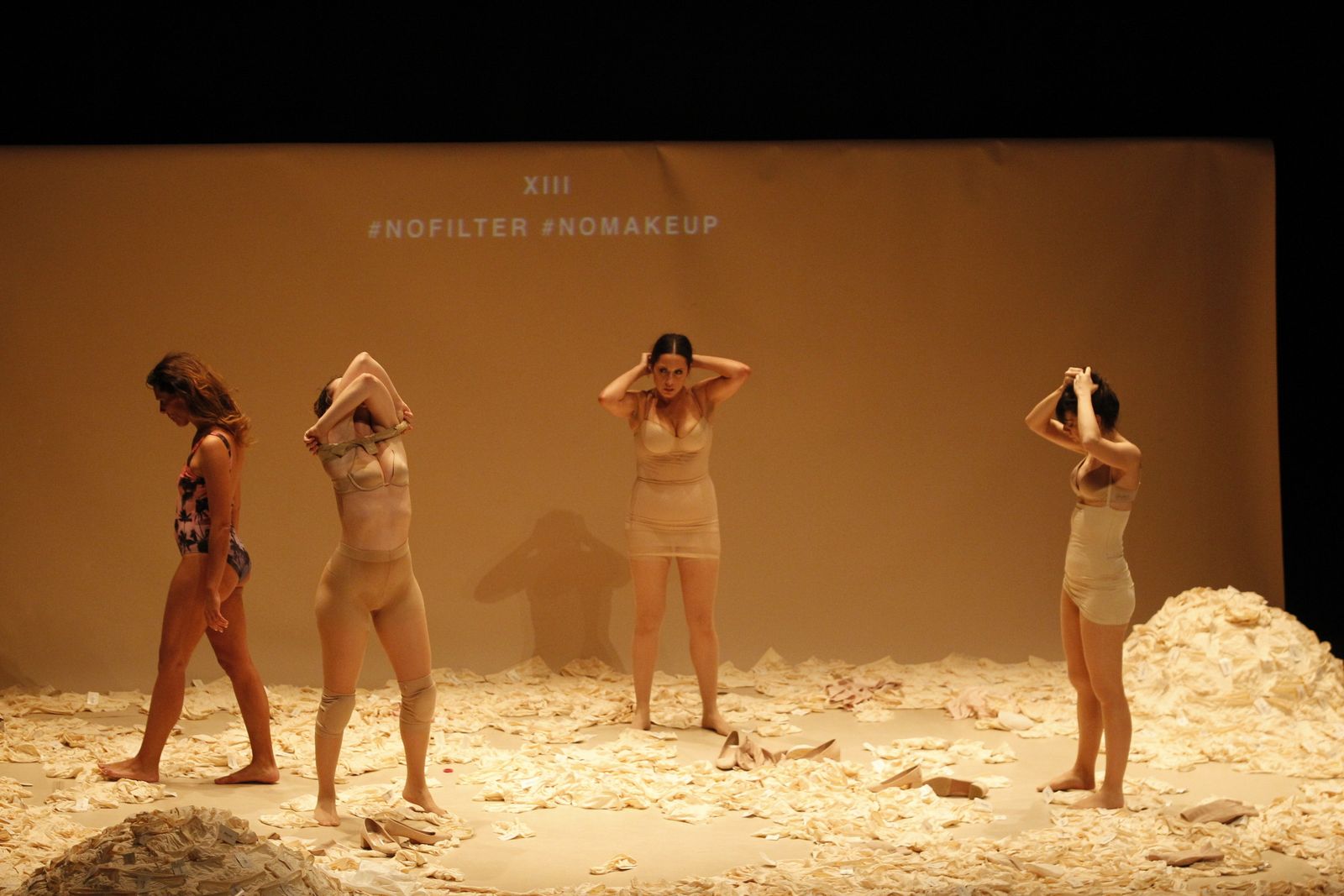 Fotogalería Festival Teatro El Ejido. Obra "Las Dependientas"