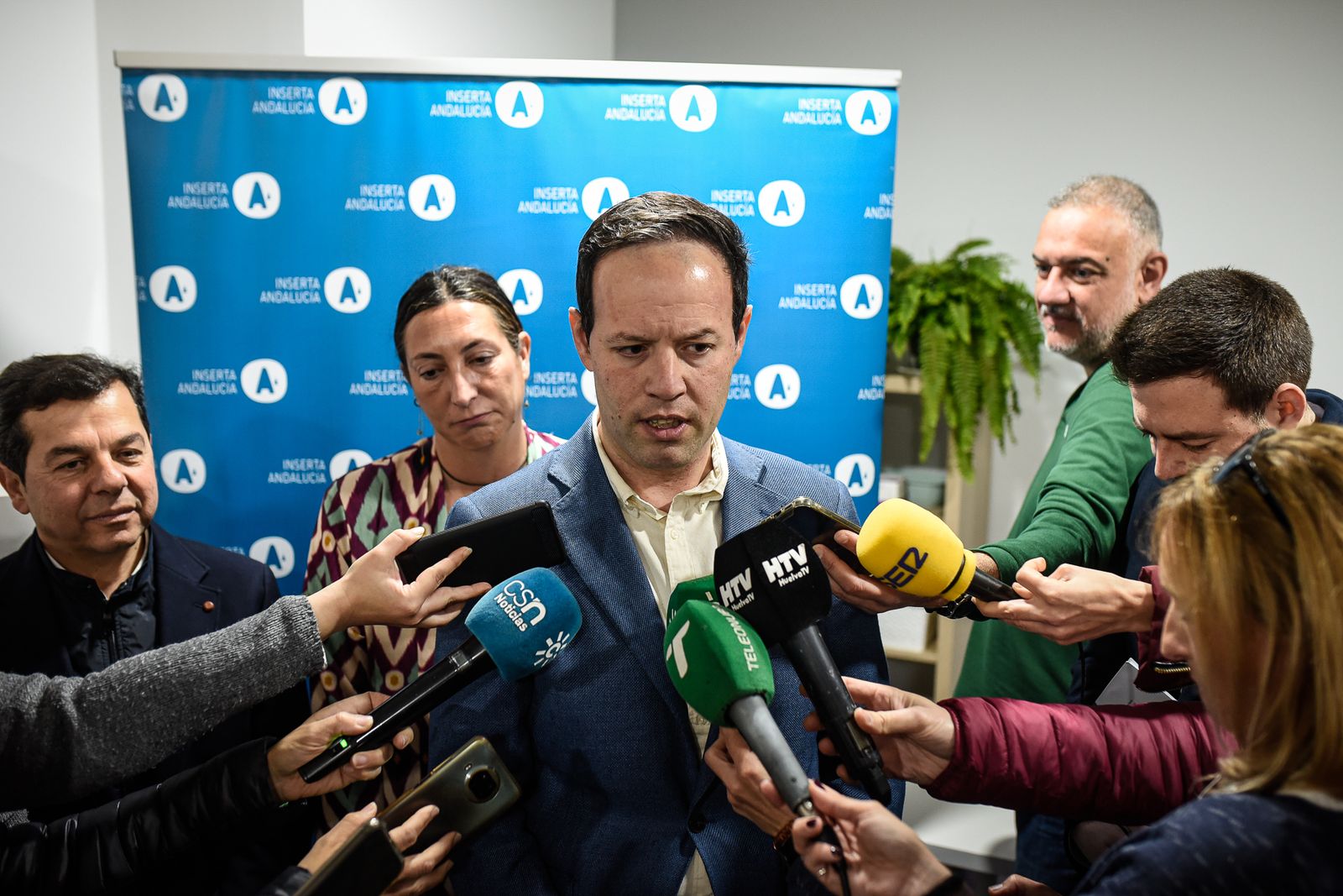 Imágenes de la inauguración del Centro de Día para personas sin hogar de Andalucía Inserta