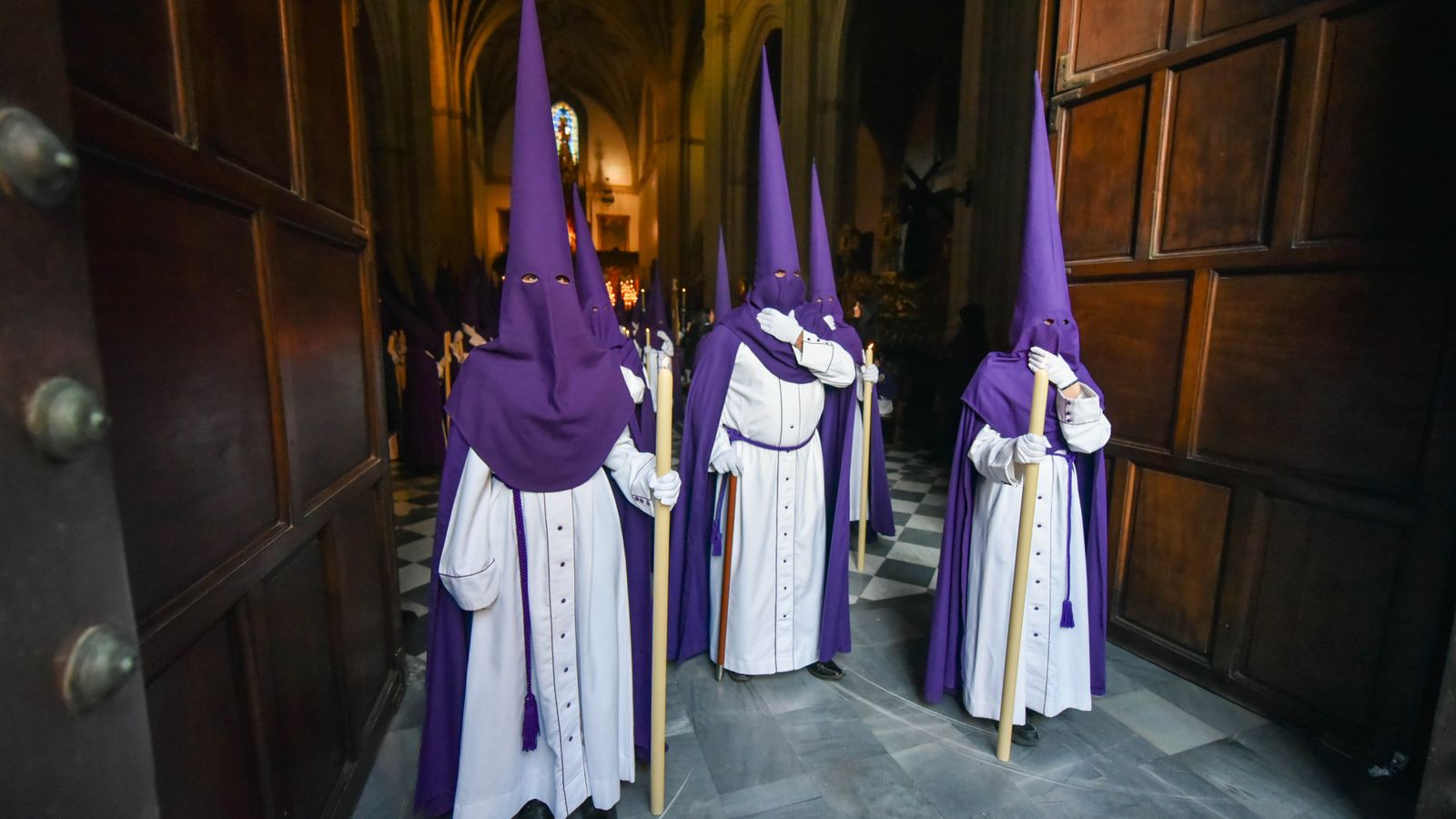 Fotos del Lunes santo en Tarifa: Nuestro Padre Jesús en la Oración en el Huerto y Nuestra Madre de Dios y del Rosario
