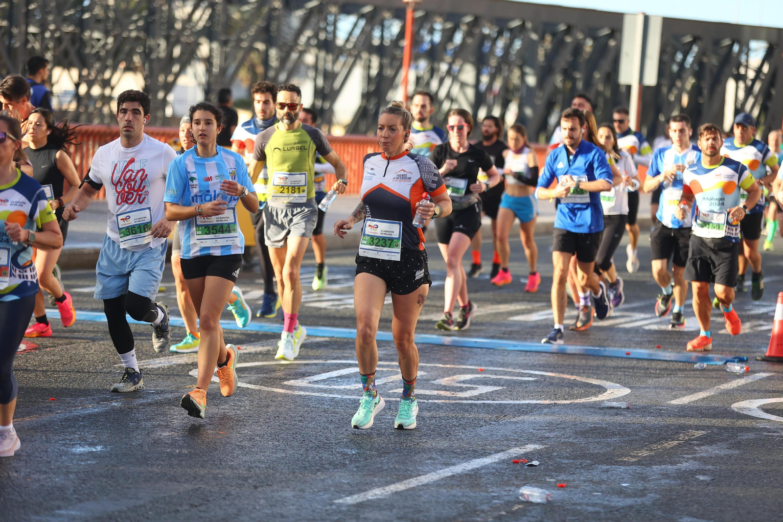 Las mejores fotos de la Media Maratón de Málaga 2024 Las mejores fotos de la Media Maratón de Málaga 2024