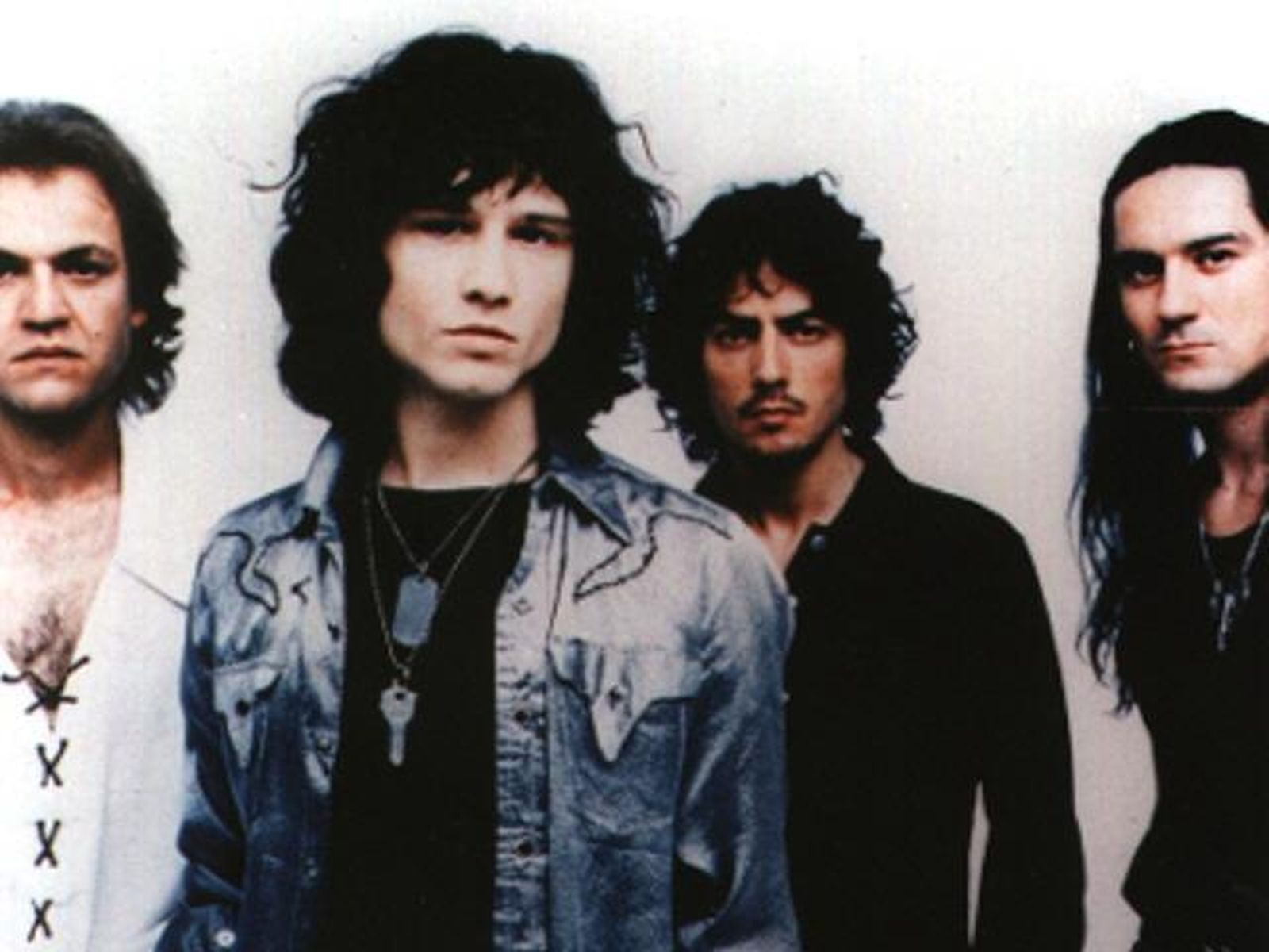 El grupo Héroes del Silencio.