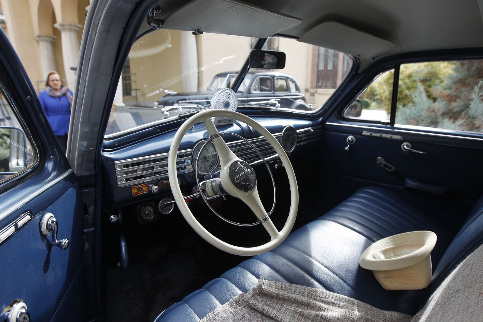 Fotogalería presentación XXX Ruta Vehículos Antiguos. Alcaldía de Almería