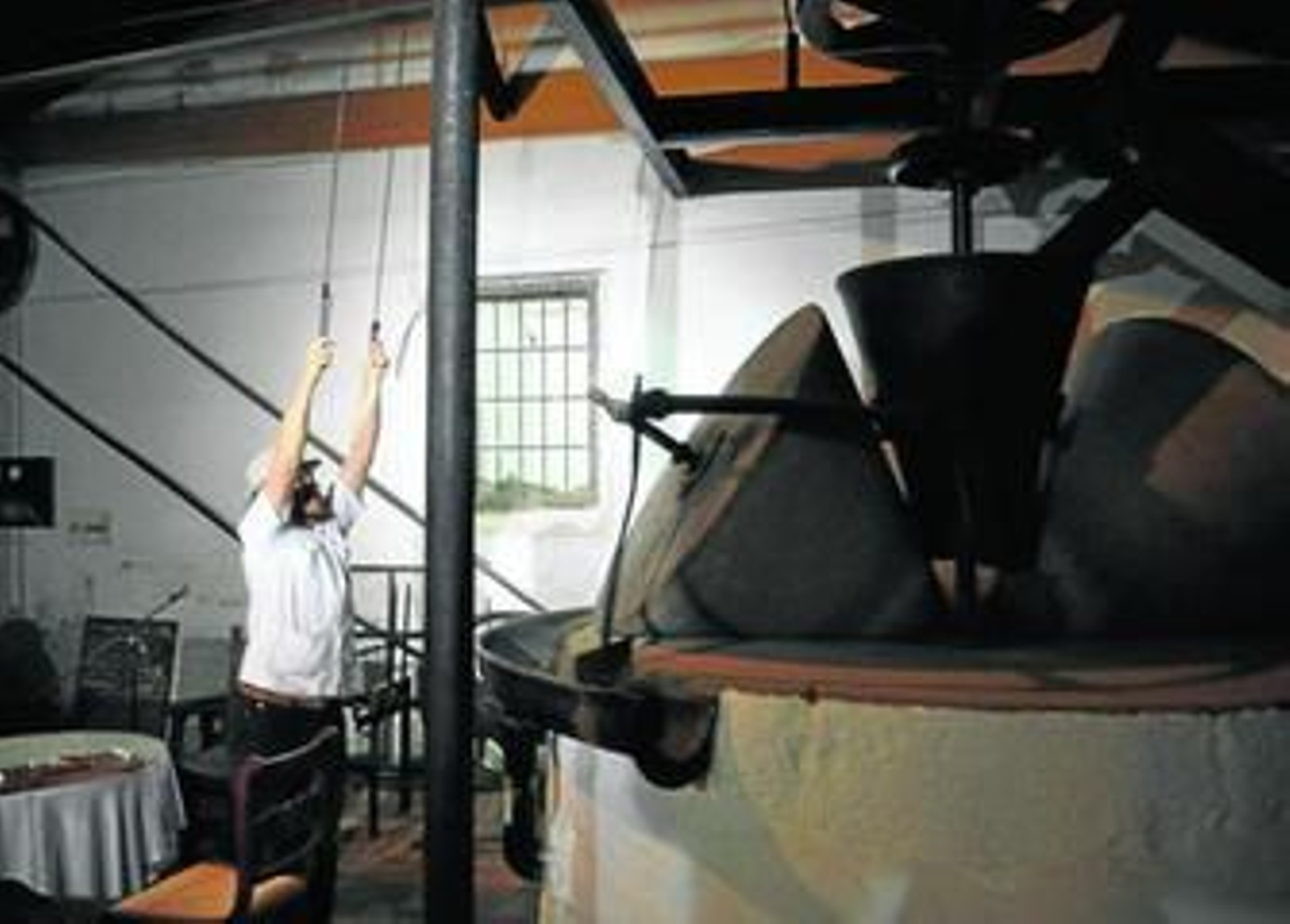 El músico accitano Miguel Giménez quiere llevar el Museo del Aceite al más alto nivel.