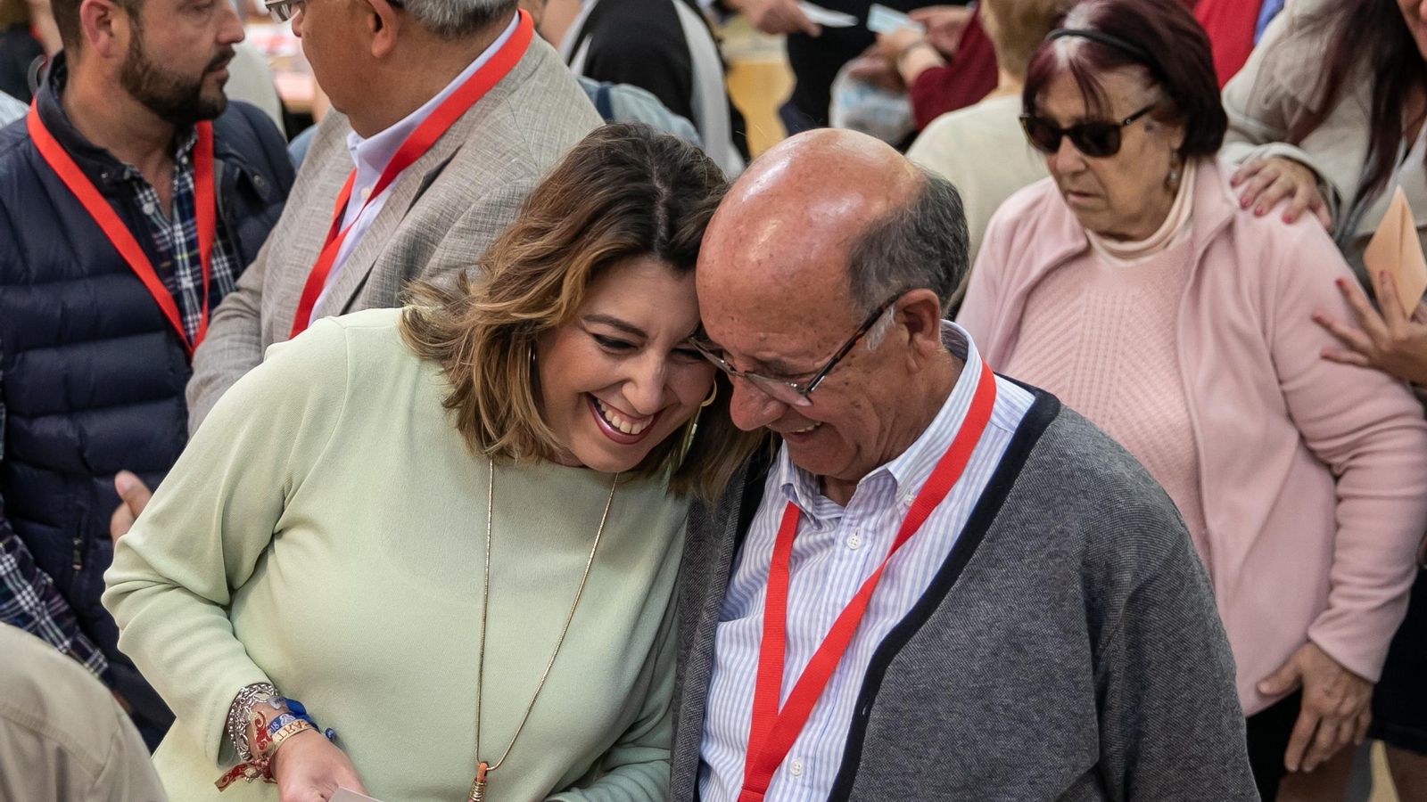 Susana Díaz, justo después de votar en el barrio de Triana.