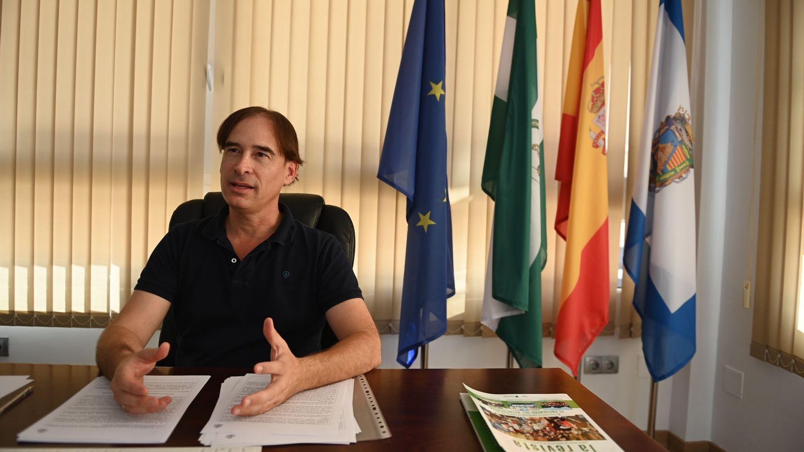 De Luque, en un momento de la entrevista. De Luque, en un momento de la entrevista.