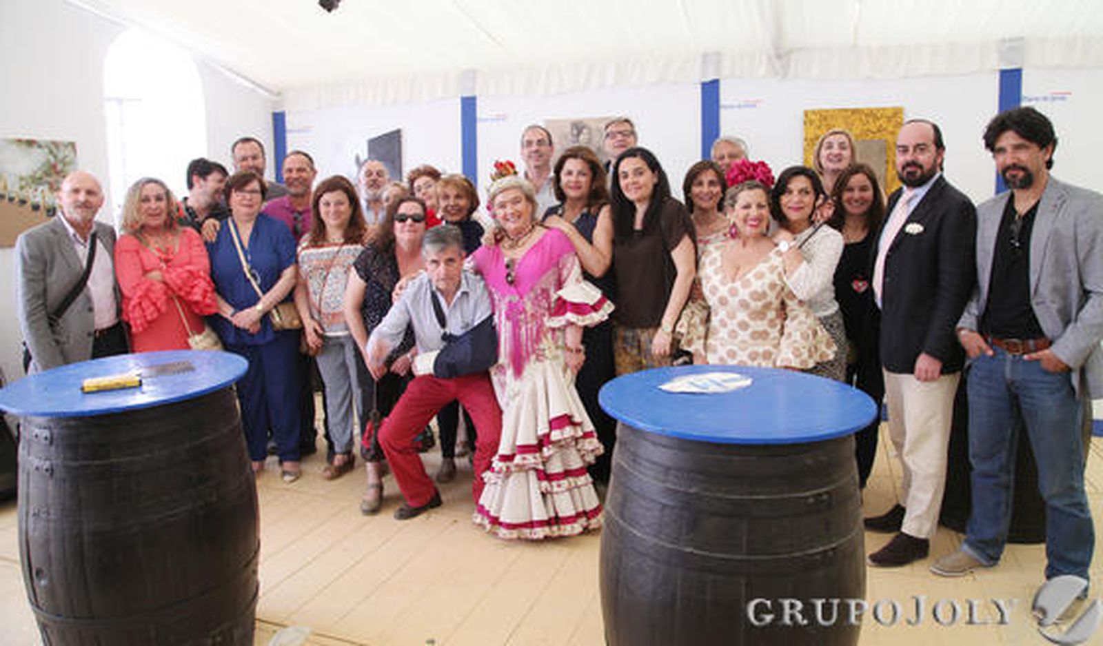 Un grupo de profesores de la Universidad de Cádiz pasando un día de convivencia en el real del Hontoria. 

Foto: Vanesa Lobo