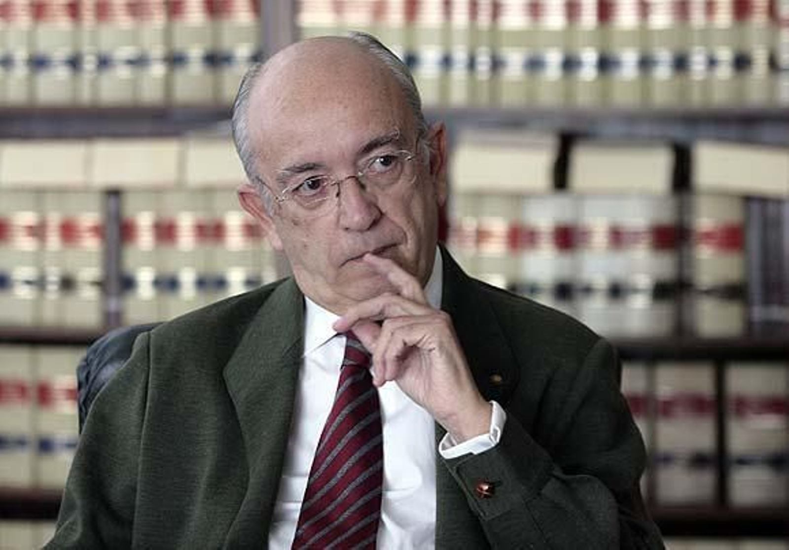 "Alfredo debió irse cuando lo decidió, su desgarro está siendo tremendo"