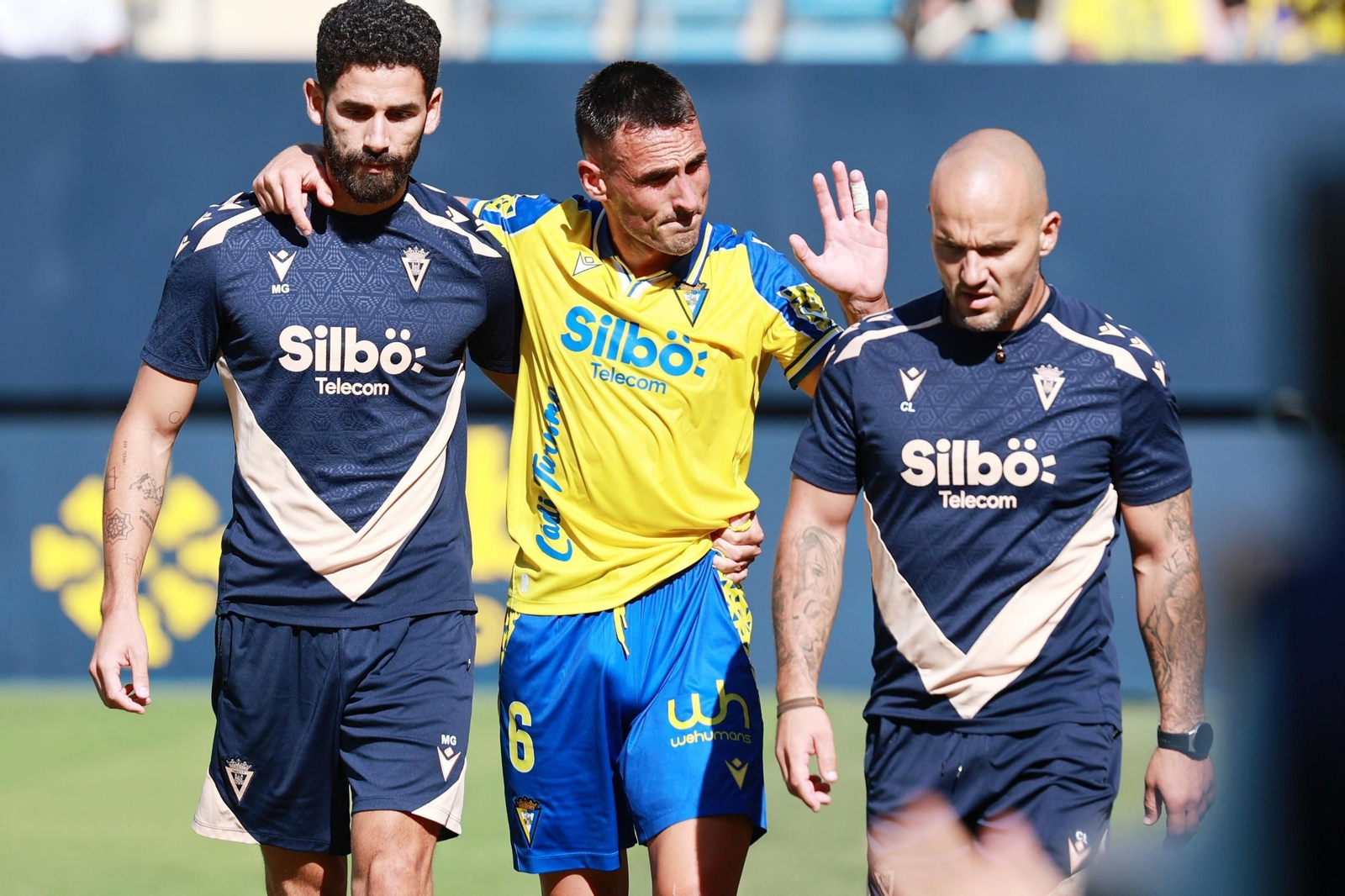 Búscate entre las fotos del partido de fútbol Cádiz CF - CD Eldense
