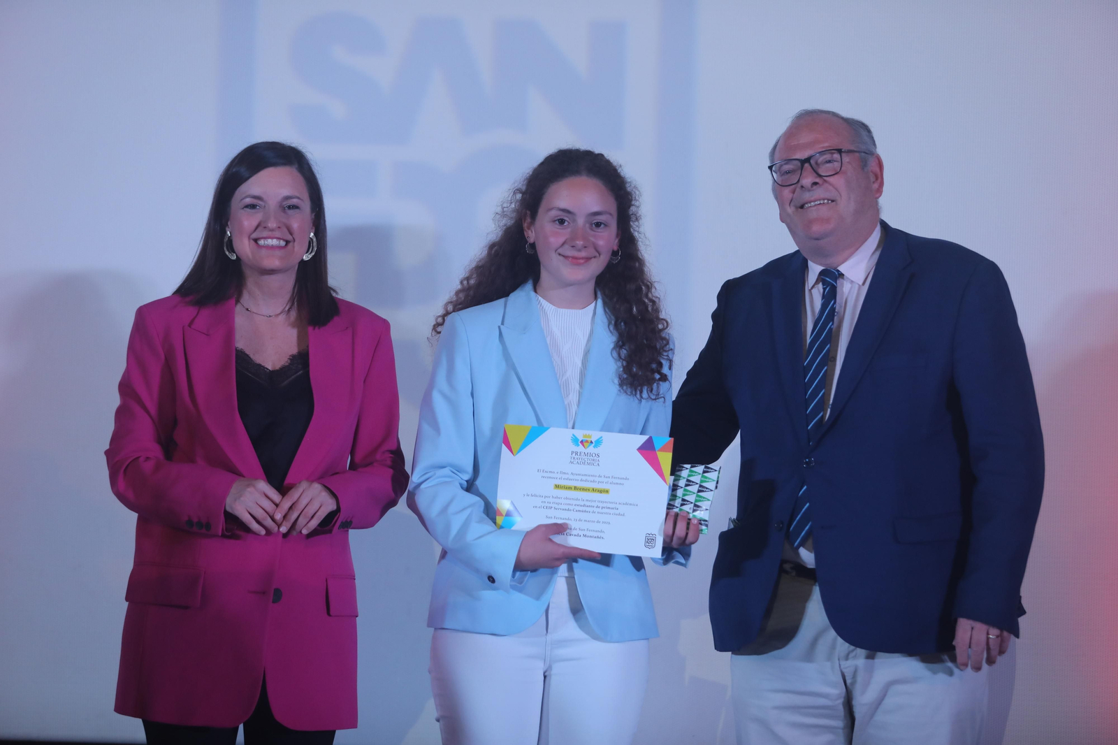 Las imágenes del acto de entrega de premios a los mejores expedientes académicos en San Fernando