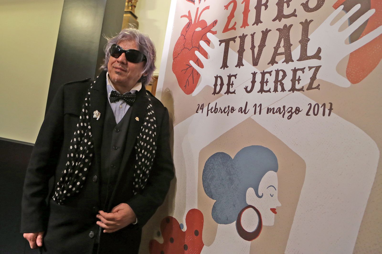Antonio Malena posa en la bodega San Ginés tras la rueda de prensa.