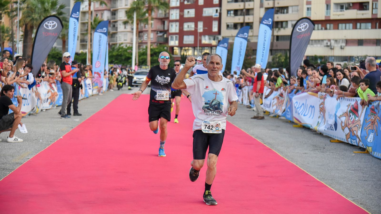 Búscate en la galeria de adultos de la XXI Carrera Popular Puerto Bahía de Algeciras