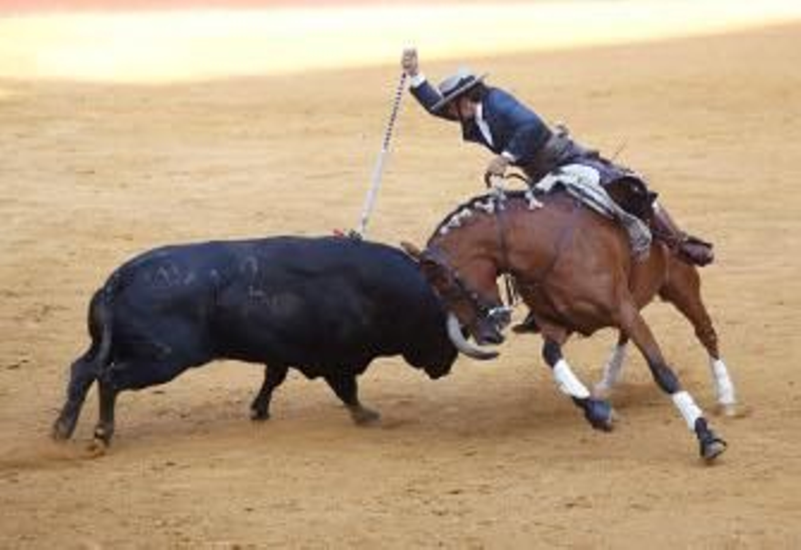 Faena memorable de Diego Ventura a lomos de 'Sueño'