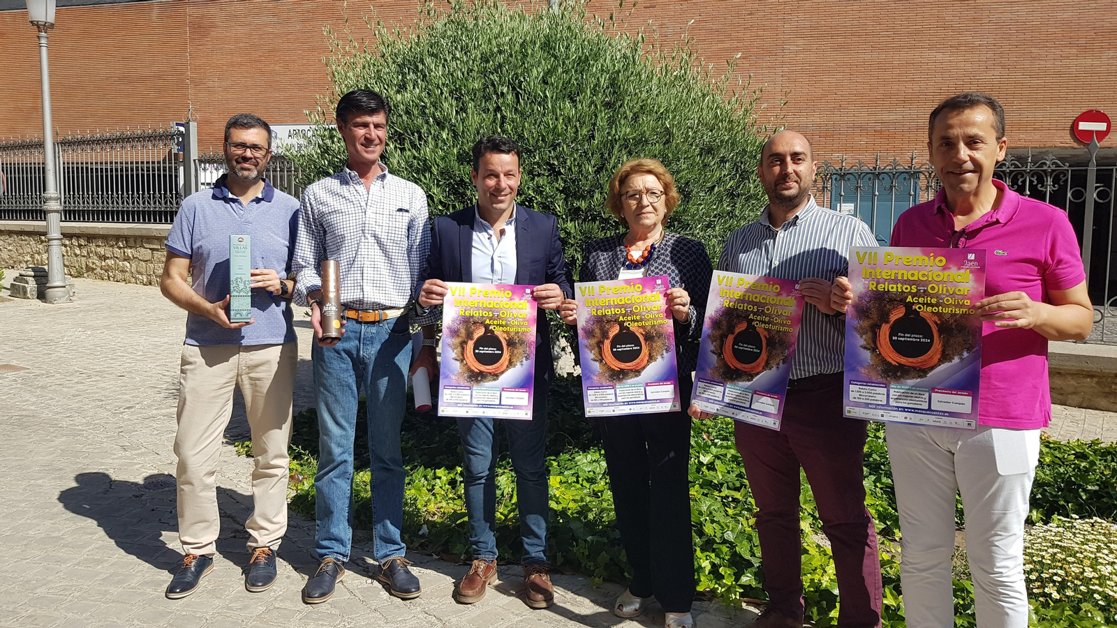 Presentación de las bases del concurso literario. Presentación de las bases del concurso literario.