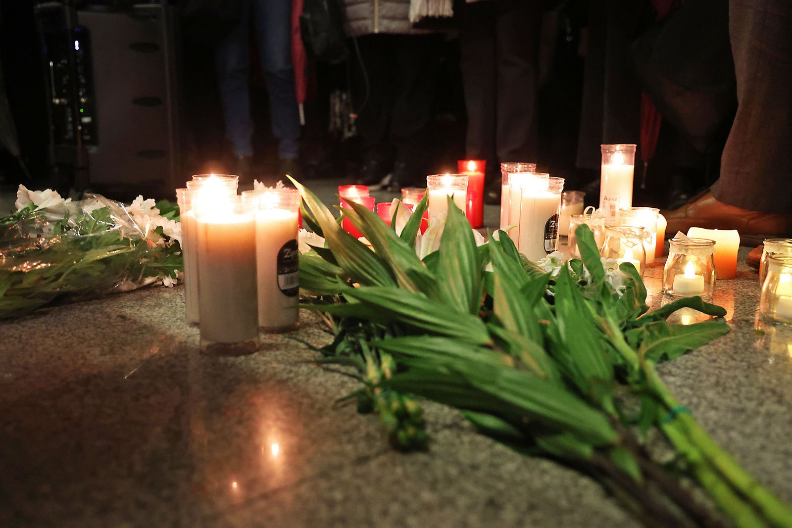 Las fotografías de la vigilia por los fallecidos en el accidente de tren  de Adamuz