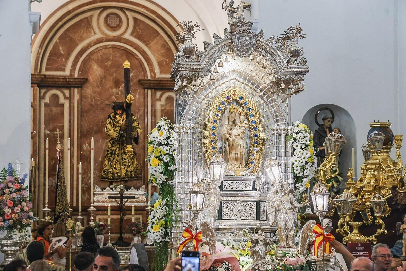 Magna Mariana Huelva 2025: Imágenes de la Virgen de los Milagros en su llegada a Huelva