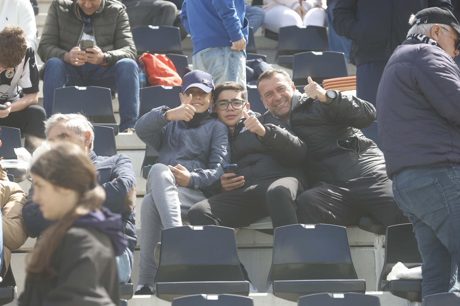 Búscate en el Ciudad de La Línea durante el Balona - Linares