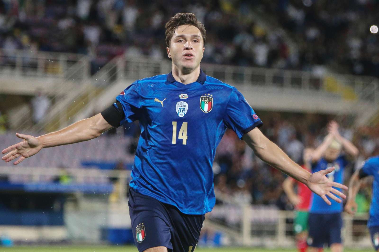 Chiesa celebra un gol con Italia en un partido reciente contra Bulgaria en el Artemio Franchi de Florencia.