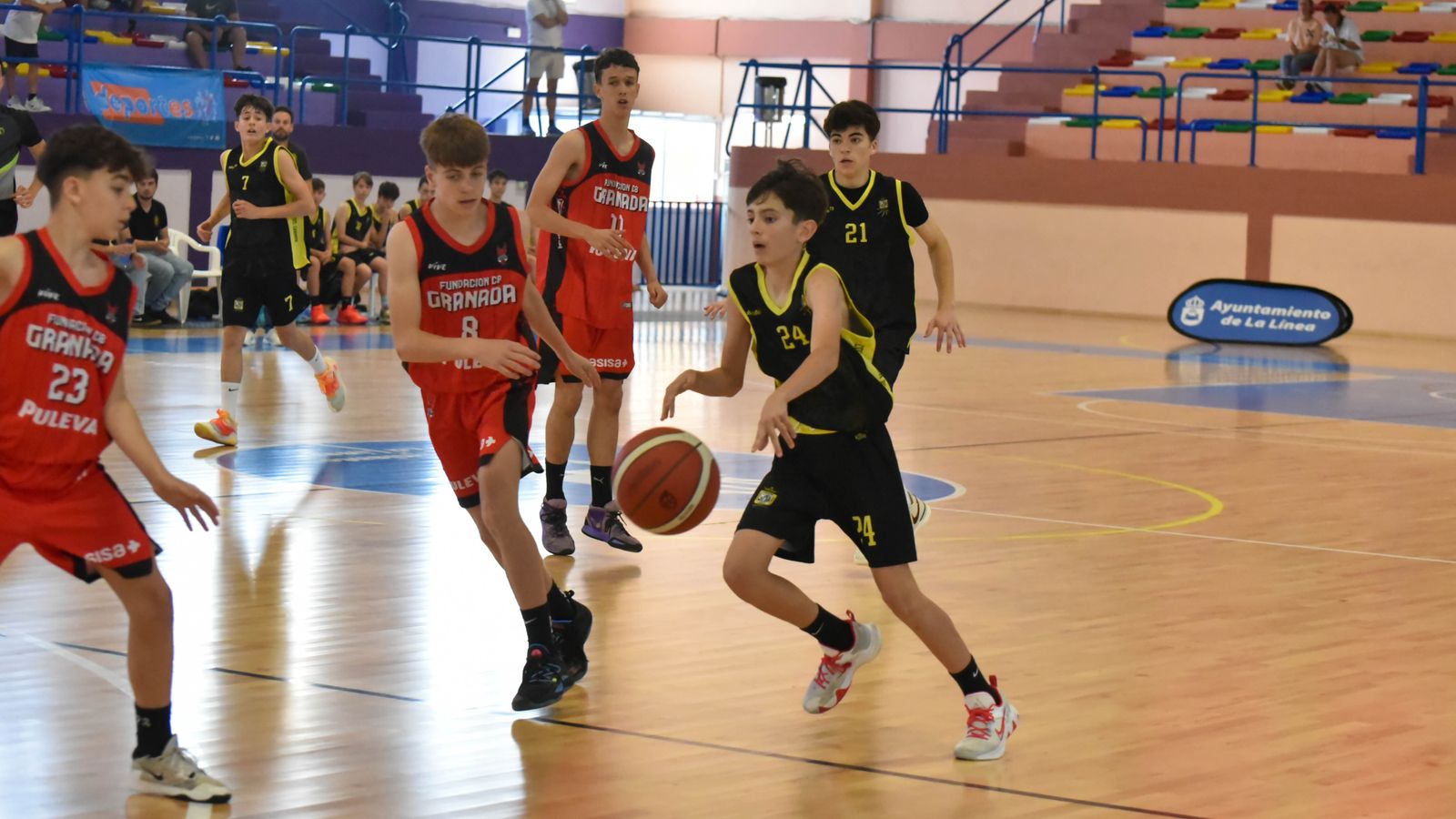 Las fotos de los cuartos de final del Cadeba infantil de La Línea