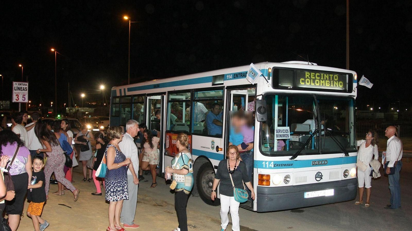 Autobuses en las Colombinas.