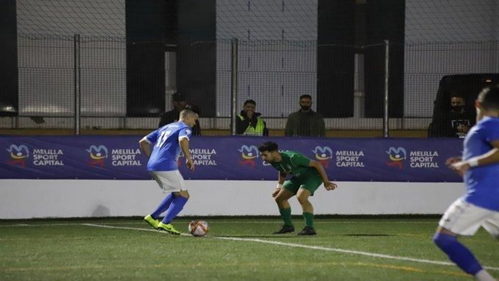 Una acción del partido de este miércoles entre Huracán y Melilla